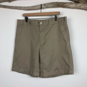 Southern Tide 9" Khaki Shorts. 36.